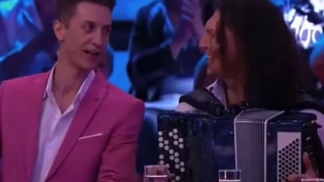 поёт Александр Круг ,сын Михаила Круга 