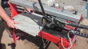 Плиткорез (мокрый рез) Elitech ПЭ 800/62Р. Демонстрация работы и обзор