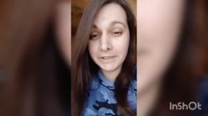 Хочет сесть на лицо.