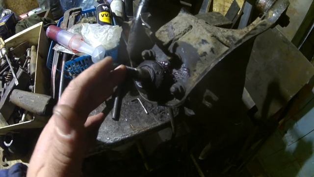 Great Wall Hover H5. Пробег 115 тыс км. Как не надо менять передние сайлентблоки смотреть онлайн