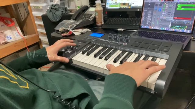 Chase Bliss Generation Loss, Revv D20, Pat Metheney Ibanez (MGRBOSTON.COM) смотреть онлайн