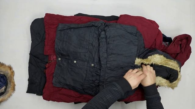27213 Куртки женские L.AN (extra) 12 пак 45кг 5.5€\кг 54шт