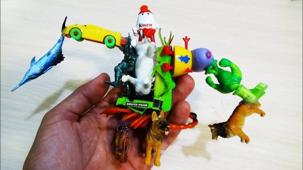 МОНСТР ИЗ ИГРУШЕК куча мелких киндер сюрприз игрушки животные насекомые MONSTER OF TOYS kinder toys