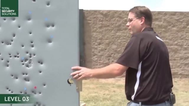 6 САМЫХ ПРОЧНЫХ ДВЕРЕЙ В МИРЕ! смотреть онлайн