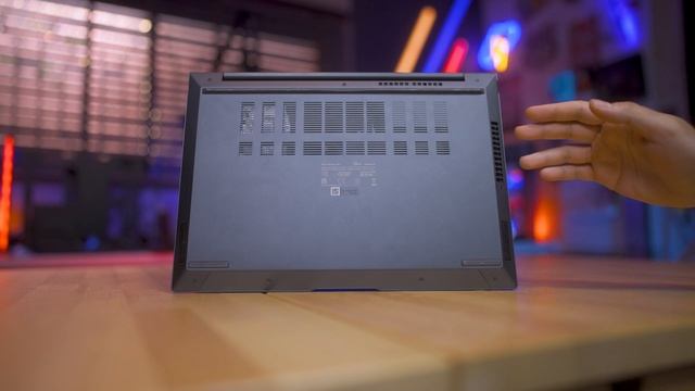 لاب توب اعمال مكتبيه بألوان رهيبه جدا ASUS Zenbook 14X OLED смотреть онлайн