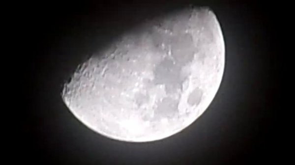 kodak az421 test zoom moon.