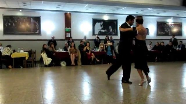 Verónica Vazquez & Dante Culcuy bailan en Milonga La Baldosa 24-08-2018 смотреть онлайн