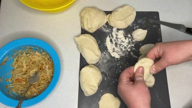 РЕЦЕПТ: ПИРОЖКИ С КВАШЕНОЙ КАПУСТОЙ смотреть онлайн