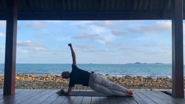 Йога зарядка. День 2 смотреть онлайн