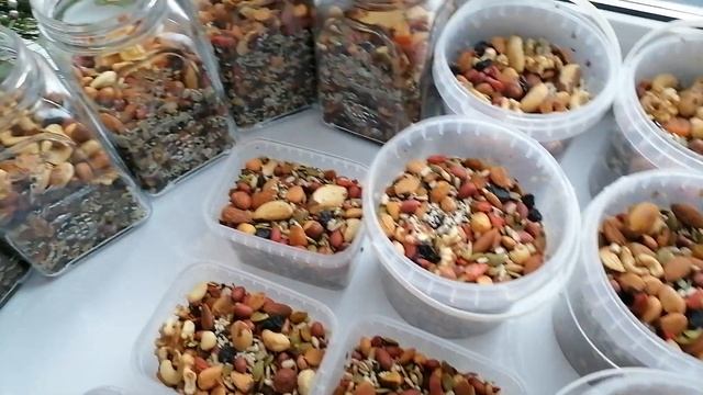 Мед с орехами и сухофруктами 4 партия с ягодами годжи смотреть онлайн