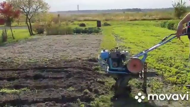 Фрезерование почвы мотоблоком мб-1!!! смотреть онлайн