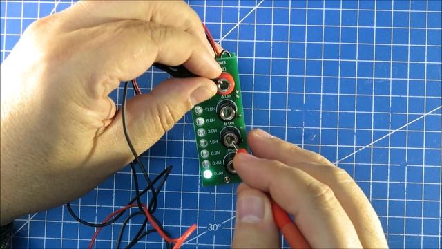 Собираем тестер-индикатор выходной мощности усилителя на плате, заказанной в Китае смотреть онлайн