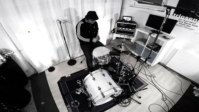 Kick Snare CrashHat (Transcription included) смотреть онлайн