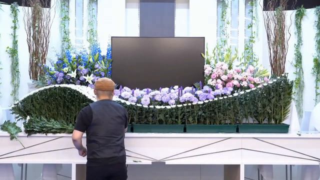 葬儀・家族葬。生花祭壇 挿し方 作り方 デザイン コロナ禍で増加傾向の家族葬花祭壇を考える смотреть онлайн