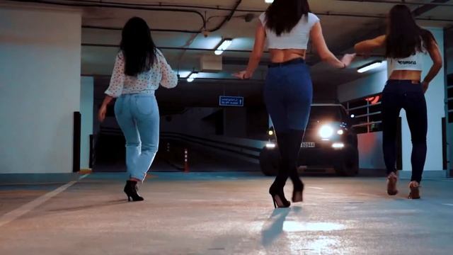 Bachata Ladies Style in Dubai | Una Vuelta - Pinto Picasso | Emi Choreography смотреть онлайн