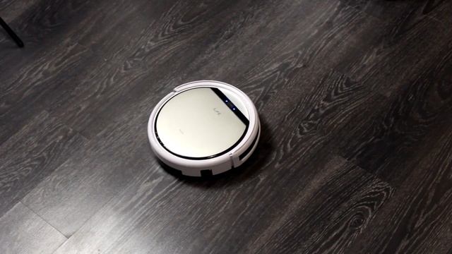 САМЫЙ ДОСТУПНЫЙ РОБОТ ПЫЛЕСОС ILIFE V50. ТЕПЕРЬ УБИРАЕТСЯ ОН! смотреть онлайн