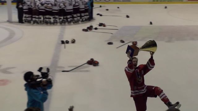 JUNIOŘI HC OCELÁŘI TŘINEC - MISTŘI ČR 2015-16 !!! смотреть онлайн