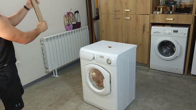 Experiment - Pickaxe - in a Washing Machine смотреть онлайн