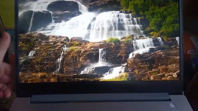 IPS матрица 17.3" на Lenovo смотреть онлайн
