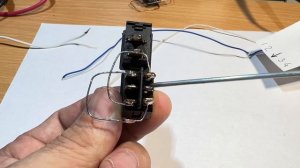 Реверс мотора с помощью одного выключателя.Без Н-моста и реле