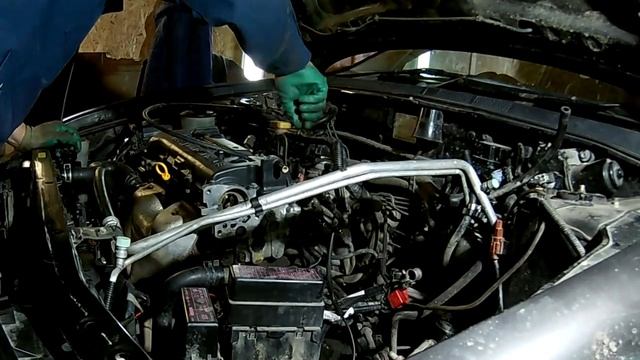 Авторемонт Как снять  гбц на ниссан GA15 De. Как притереть головку. В гаражных условиях..mp4