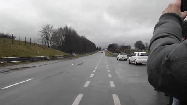 Ford Fiesta ST - Alfa romeo 156 Ti ( JTD ) смотреть онлайн