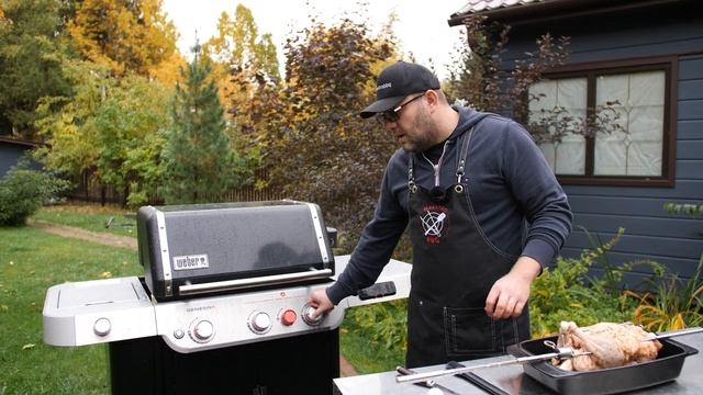 ?? ПРЯНАЯ УТКА на вертеле в газовом гриле Weber Genesis 335, праздничный рецепт смотреть онлайн