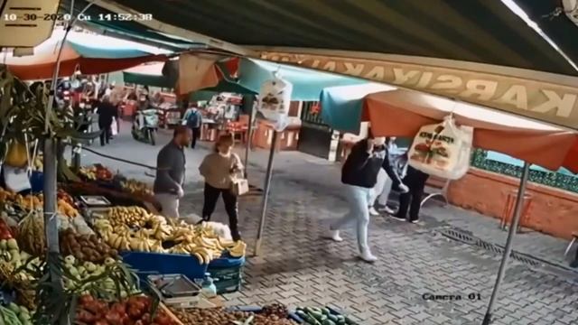 ЗЕМЛЕТРЯСЕНИЕ В  ТУРЦИИ.КАДРЫ С КАМЕР ВИДЕО НАБЛЮДЕНИЯ, ЧАСТЬ 7