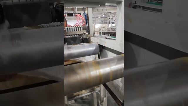 Склеивания Бруса,Этап нанесения клея для склейки бруса смотреть онлайн