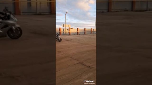 Honda VFR 800 смотреть онлайн