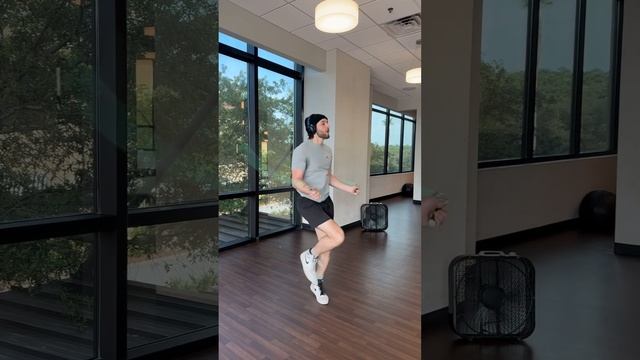 I Can Throw The Rope #jumprope #jumpropeworkout #fit #fitness #crossrope #skipping #cardio #run смотреть онлайн