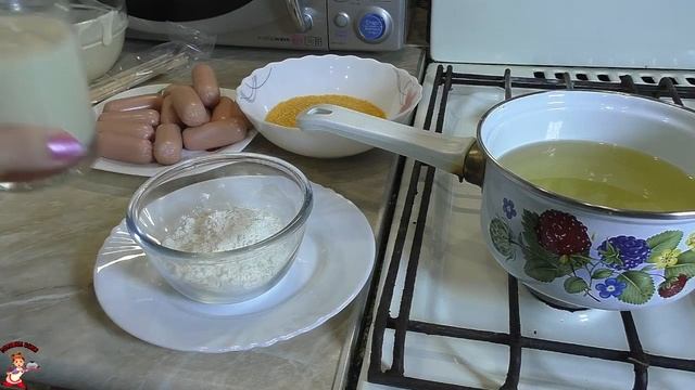 Готовим дома сосиски в кляре на палочке, потрясающе вкусные... смотреть онлайн