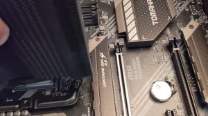 MSI B550 Tomahawk Motherboard Install