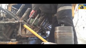 К-701Р.Ставим гильзы и поршневую.#алекс_юстасу #трактор #к700 #кировец #ремонт #зима