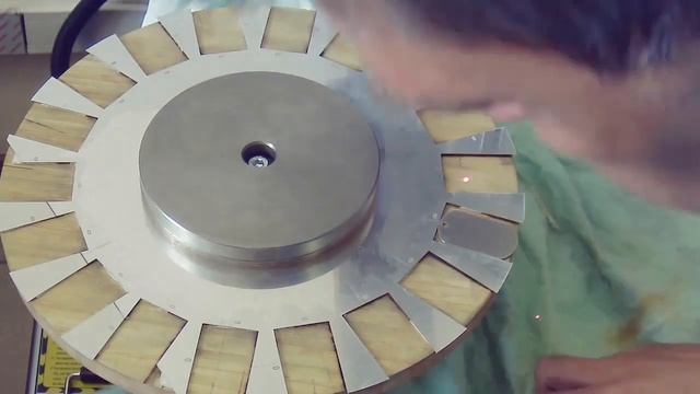 Создание шаблона для лазерной гравировки армейских жетонов на лазерном станке GravMax Timelapse смотреть онлайн