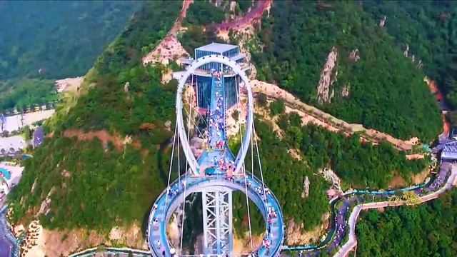 Guangdong Qingyuan Huangtengxia Glass Hanging Corridor