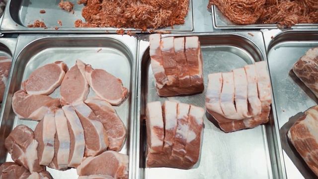Мясной рынок Красных холмов делает подарок для жителей города и приглашает купить мясо с выгодой! смотреть онлайн