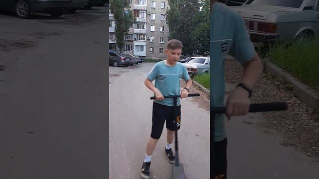 Обучалка на БАР в Дроп!? #steert #трюкинасамокате #scoter смотреть онлайн
