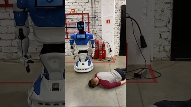 Робот и человек | Promobot смотреть онлайн