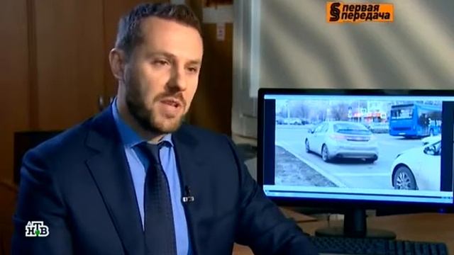 На зелёные свет не успел на перекресток, но переехал стоп линию (24-03-19) смотреть онлайн