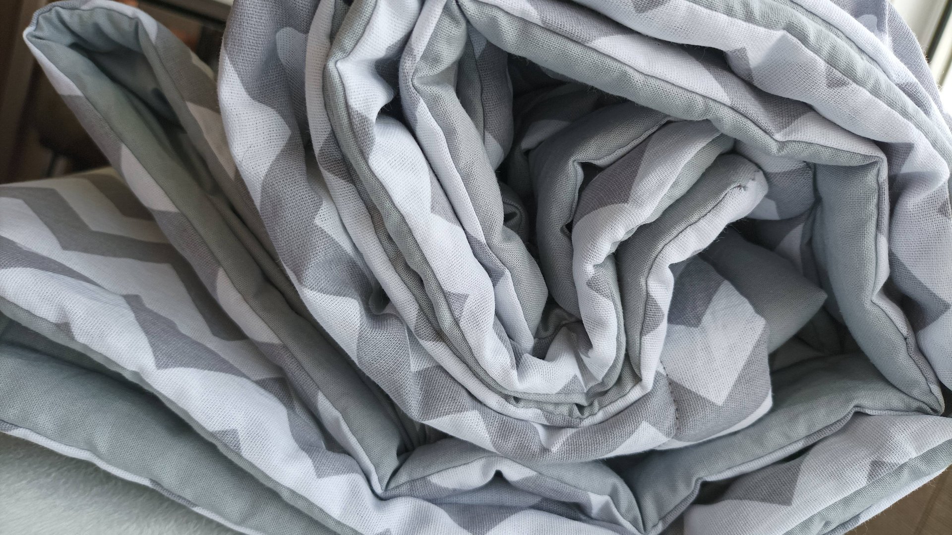 Шьем одеяло на синтепоне простым способом Syom Odeyalo