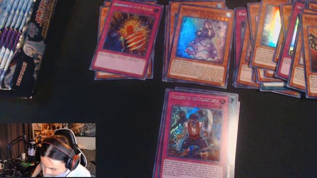 LOOKING FOR THE GOLD! Secret Slayers Booster Box Opening! смотреть онлайн