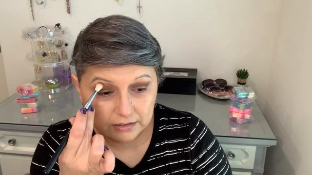 Khaki Haze Huda Beauty - Another GRWM смотреть онлайн