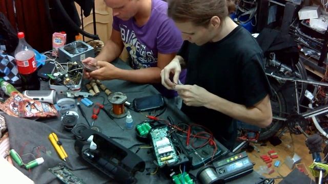 Супер прокачка JBL EXTREME Ставим мега батарею более 12 часов на полной громкости! смотреть онлайн