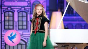 Алиса Рогулина. Попурри на темы песен Шаинского "Улыбка", "Чунга-Чанга", "Антошка", "Голубой вагон"