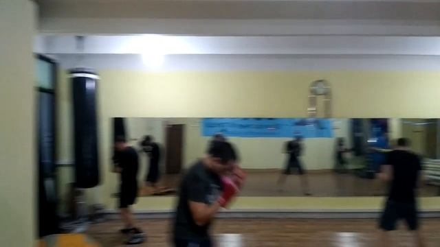 Бокс на Троещине (Киев), группа новичков(1) смотреть онлайн