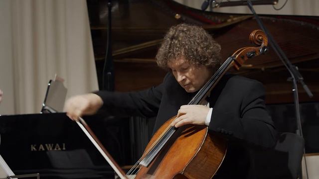 "Seven Pieces for Piano Trio" performed by "Brahms Trio" смотреть онлайн