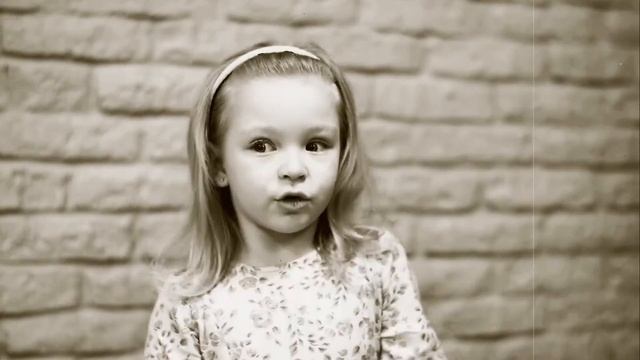 Видеовизитка из детства. Лауреат премии Станиславского - критик Инна Соловьева смотреть онлайн