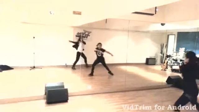 Madonna - Girl Gone Wild Chereography by Hotaru Tam@Hustle Dance Crew смотреть онлайн