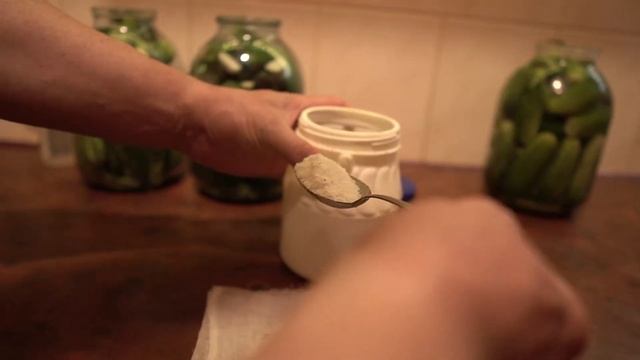 Вкусные соленые огурцы по ленивому рецепту. Delicious pickles. Simple recipe. смотреть онлайн